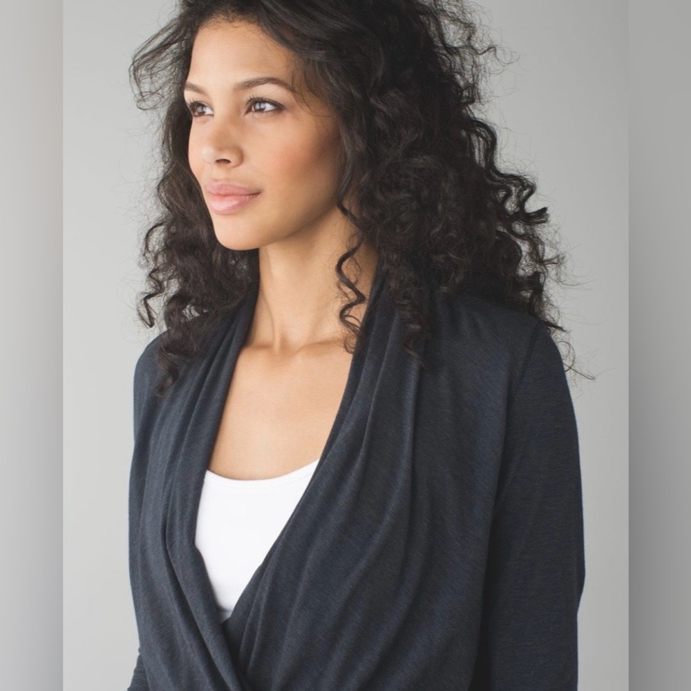 Lululemon Radiant Long Sleeve | Heathered Black | Size 6 | EUC - Picture 3 of 15